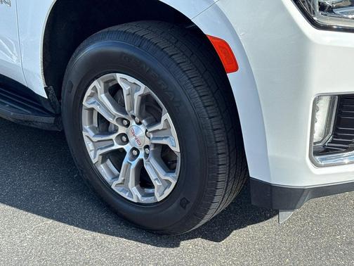 2023 GMC Yukon XL SLE