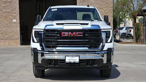 Summit White 2025 GMC Sierra 2500 Pro