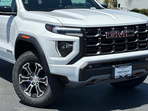 2025 GMC Canyon Base
