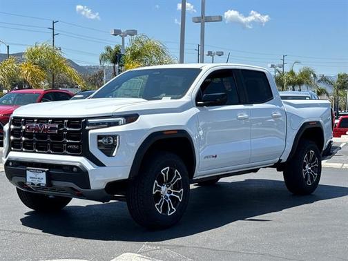 2025 GMC Canyon Base
