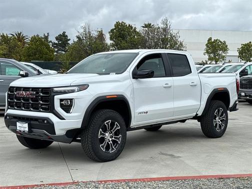 2025 GMC Canyon Base