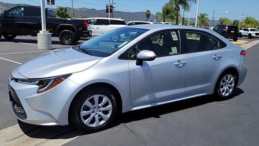 Photo 4 of 30 of 2022 Toyota Corolla LE