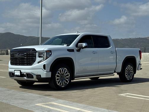 Glacier White Tricoat 2026 GMC Sierra 1500 Denali Ultimate