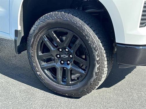 Summit White 2025 Chevrolet Silverado 1500 LT Trail Boss