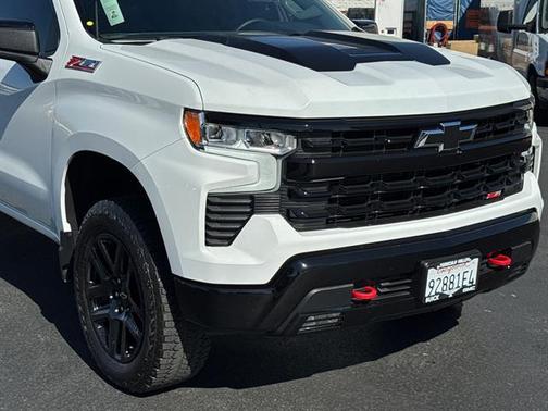 Summit White 2025 Chevrolet Silverado 1500 LT Trail Boss