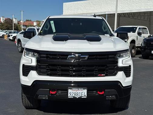 Summit White 2025 Chevrolet Silverado 1500 LT Trail Boss