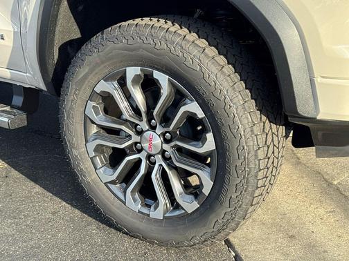 Coastal Dune 2026 GMC Canyon Denali