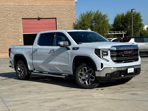 Glacier White Tricoat 2026 GMC Sierra 1500 SLT