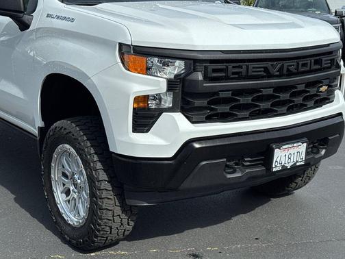 Summit White 2025 Chevrolet Silverado 1500 WT