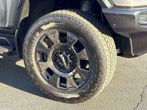 Magnus Gray Matte 2026 GMC HUMMER EV SUV 3X