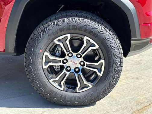 2025 GMC Canyon Base
