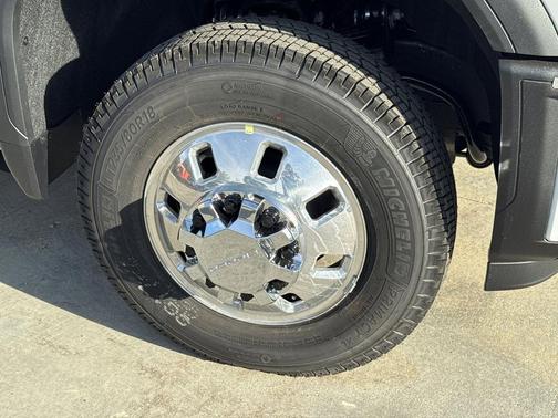 2026 GMC Sierra 3500 Denali