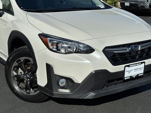 Crystal White Pearl 2022 Subaru Crosstrek Premium