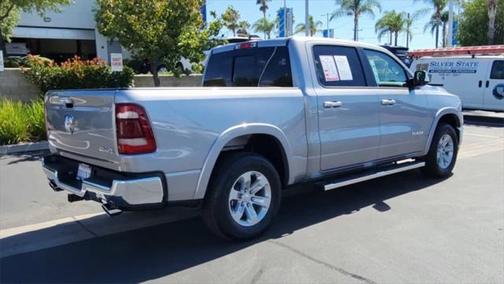 Photo 4 of 32 of 2022 RAM 1500 Laramie