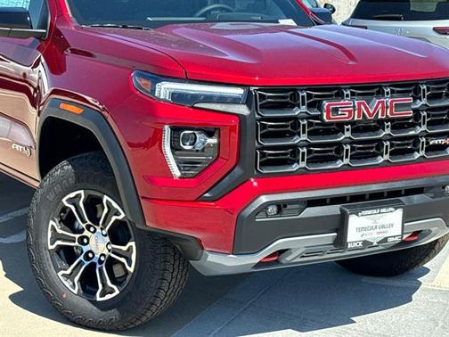 2025 GMC Canyon Base