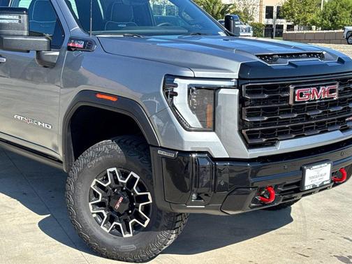 2026 GMC Sierra 2500 AT4