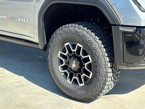 2026 GMC Sierra 2500 AT4
