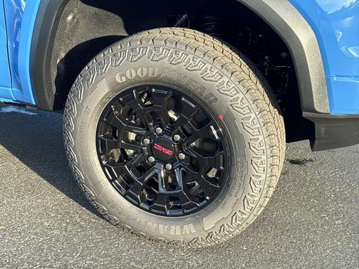 Rapids Metallic 2026 GMC Canyon Elevation