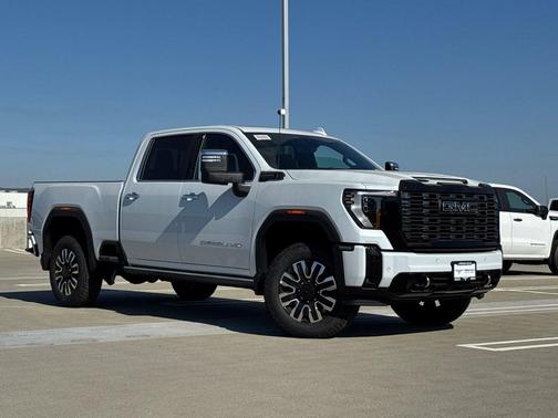 Glacier White Tricoat 2026 GMC Sierra 2500 Denali Ultimate
