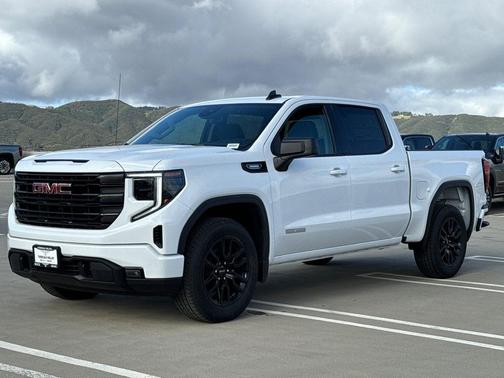 2025 GMC Sierra 1500 Elevation