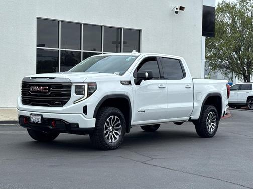 Summit White 2023 GMC Sierra 1500 AT4