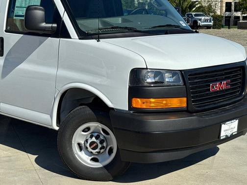 2025 GMC Savana 2500 Work Van