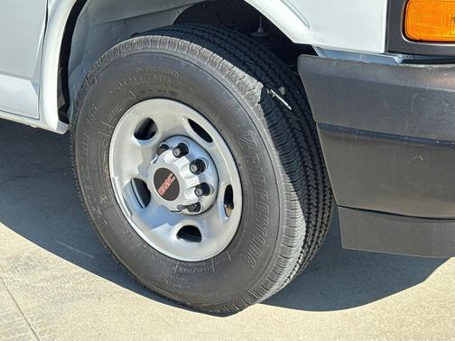 2025 GMC Savana 2500 Work Van