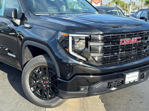 Onyx Black 2026 GMC Sierra 1500 Elevation