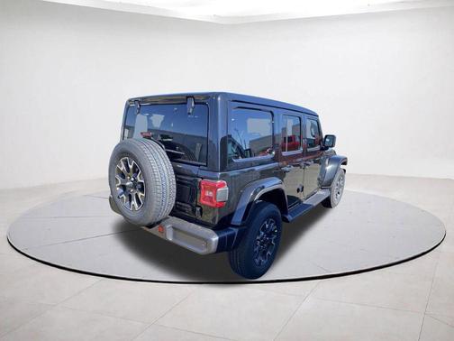 Black Clearcoat 2026 Jeep Wrangler Sahara