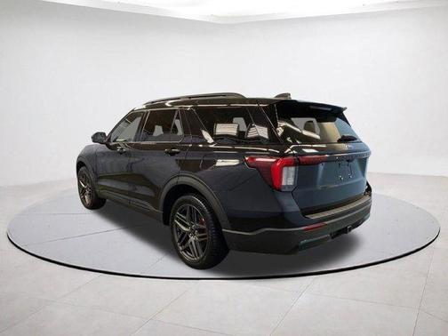 Black Metallic 2025 Ford Explorer ST-Line