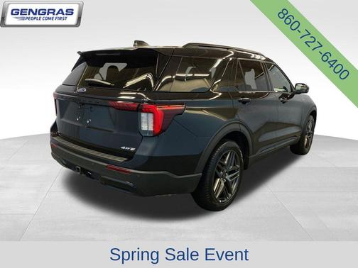 Black Metallic 2025 Ford Explorer ST-Line