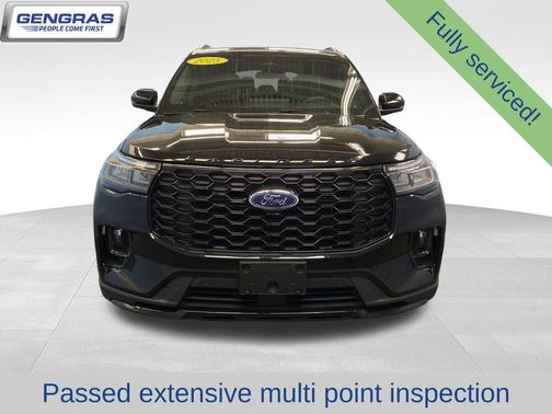 Black Metallic 2025 Ford Explorer ST-Line