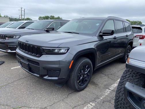2025 Jeep Grand Cherokee L Laredo