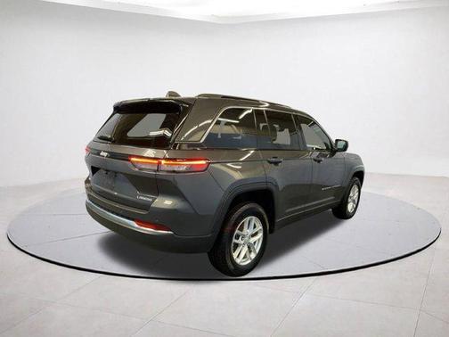 2024 Jeep Grand Cherokee Laredo X