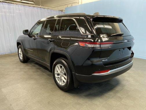 2023 Jeep Grand Cherokee Laredo X
