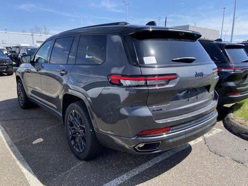 2025 Jeep Grand Cherokee L Summit