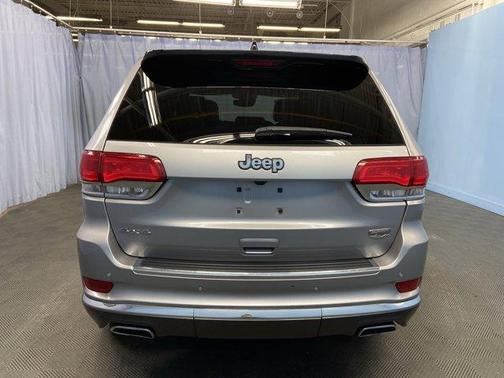2020 Jeep Grand Cherokee Summit