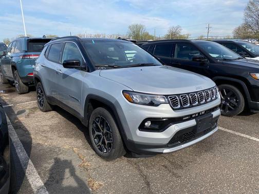 Silver Zynith 2026 Jeep Compass Limited