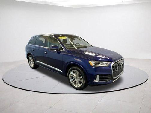 2022 Audi Q7 55 Premium Plus