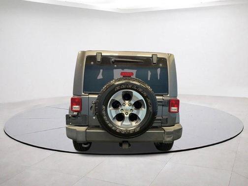 Granite Crystal Clearcoat Metallic 2016 Jeep Wrangler Sahara