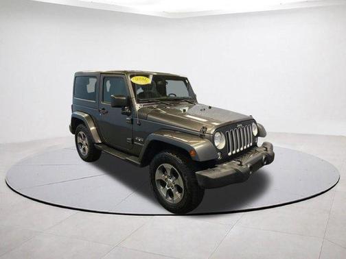 Granite Crystal Clearcoat Metallic 2016 Jeep Wrangler Sahara