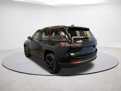 Diamond Black 2025 Jeep Grand Cherokee Limited