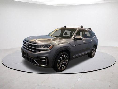 Platinum Gray Metallic 2023 Volkswagen Atlas 3.6L SEL Premium R-Line