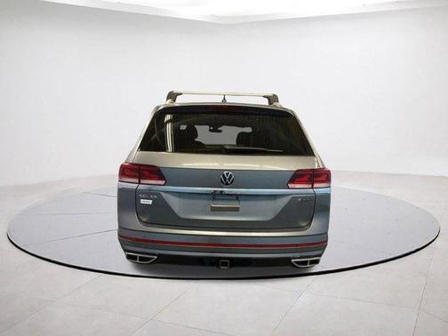 Platinum Gray Metallic 2023 Volkswagen Atlas 3.6L SEL Premium R-Line