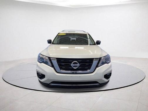 2017 Nissan Pathfinder Platinum