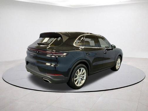 2024 Porsche Cayenne Base
