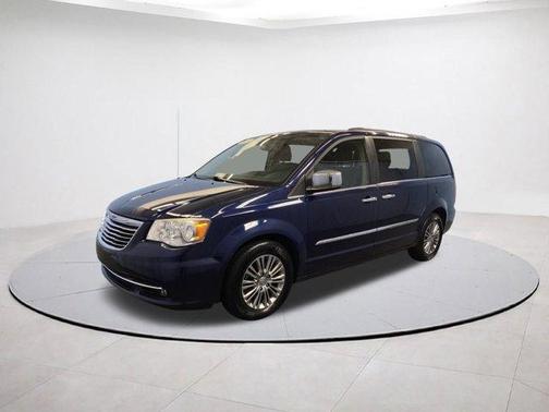 2013 Chrysler Town & Country Touring-L