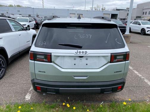 Silver Zynith Clearcoat 2026 Jeep Cherokee LAREDO/LIMITED