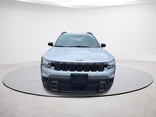 Silver Zynith Clearcoat 2026 Jeep Cherokee LAREDO/LIMITED