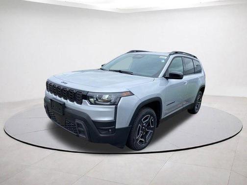 Silver Zynith Clearcoat 2026 Jeep Cherokee LAREDO/LIMITED